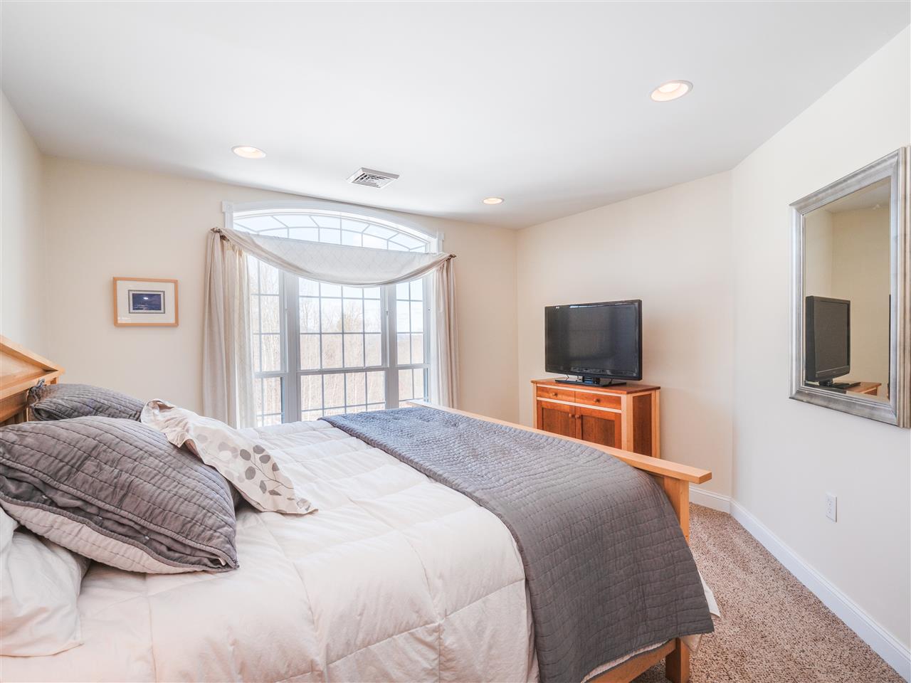 185 West Pinnacle Ridge Road, Unit 17D Waterbury, VT 05676 - Photo 32 of 39 Gallery Image 32