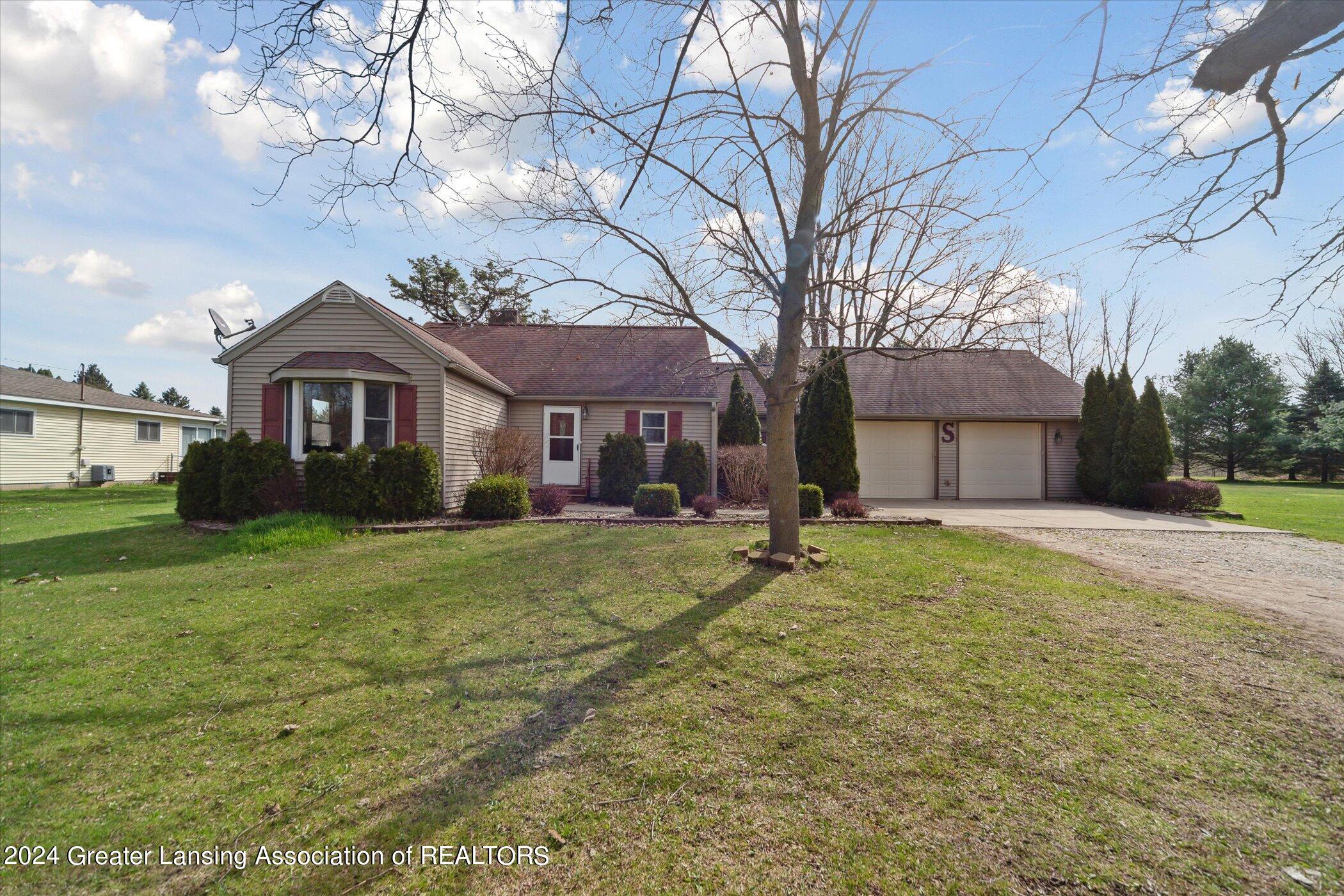 1515 Brookfield Road Charlotte, MI 48813 - Photo 3 of 37 03-1515-Brookfield-Rd-Charlotte-MI-48813