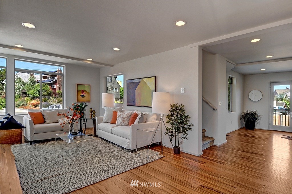 1304 North 76th Street Seattle, WA 98103 - Photo 3 of 25 Gallery Image 3