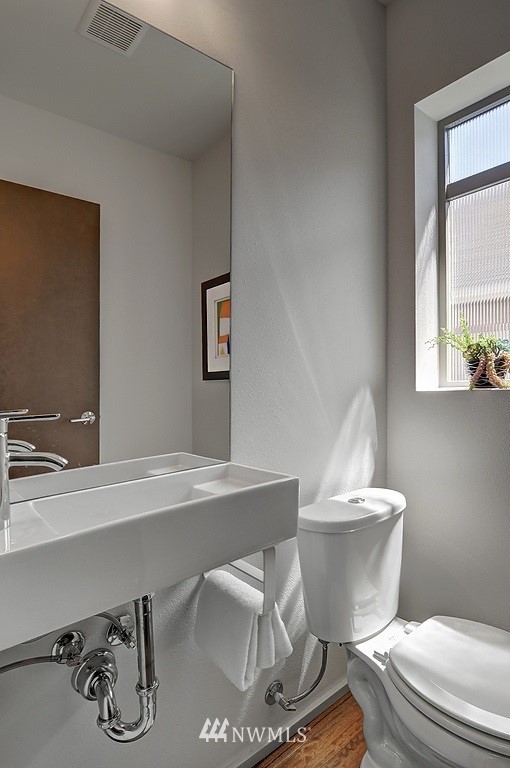 1304 North 76th Street Seattle, WA 98103 - Photo 9 of 25 Gallery Image 9