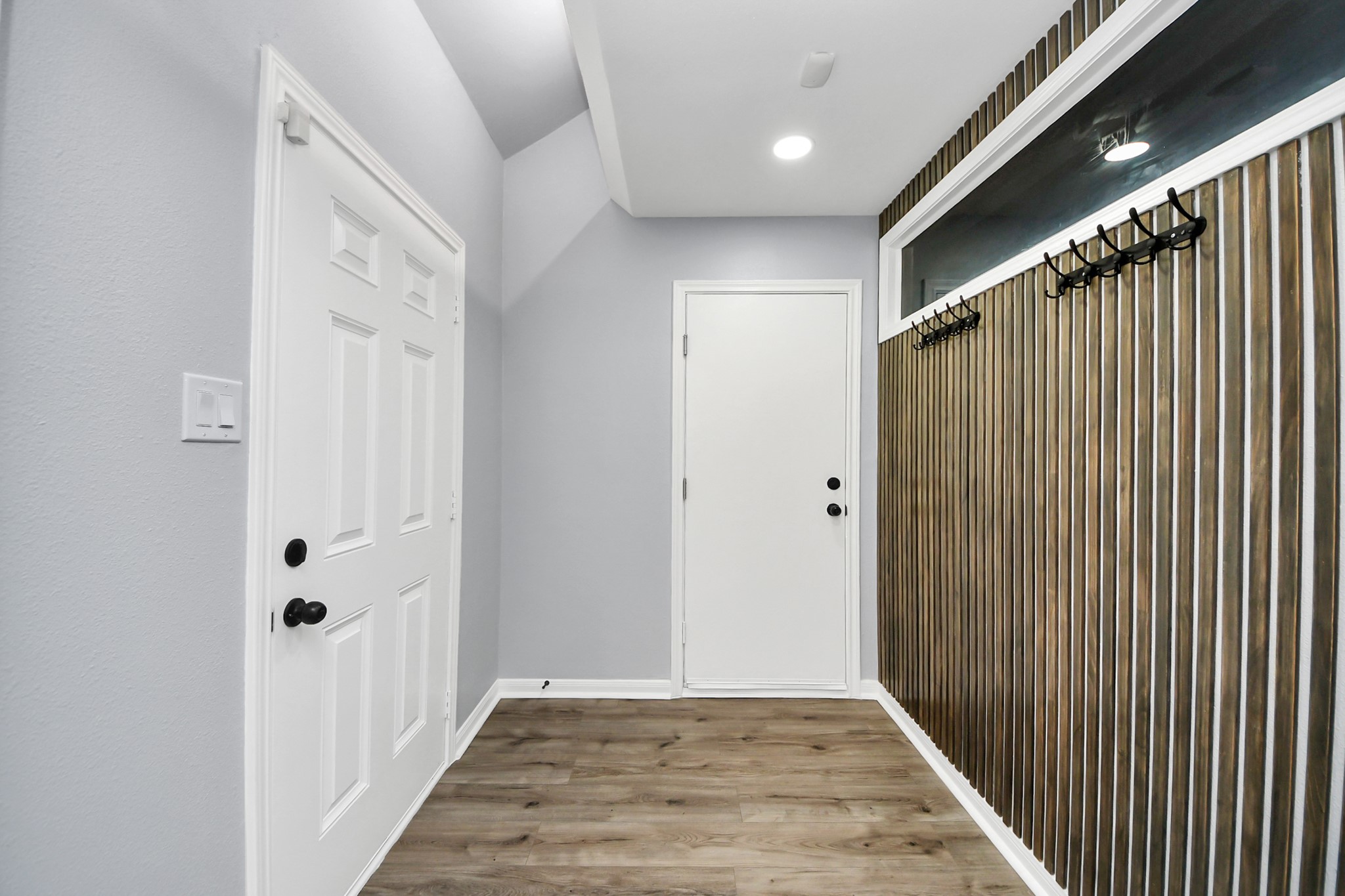 11830 Plumpoint Drive Houston, TX 77099 - Photo 17 of 40 a view of a hallway