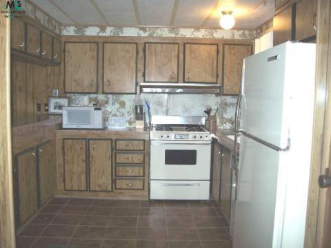 7350 Bealane Road Algonac, MI 48001 - Photo 6 of 10 143502-5.JPG