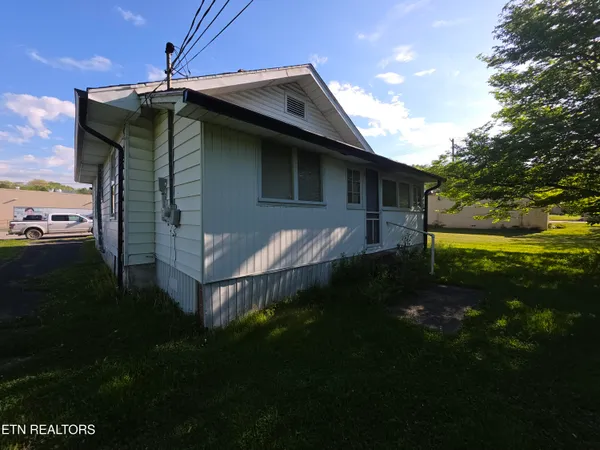 $115,000 | 1009 East Cumberland Avenue, Middlesboro, KY 40965