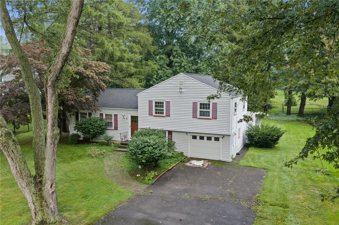 8 Kirklees Road Pittsford, NY 14534 - Photo 1 of 26 Gallery Image 1