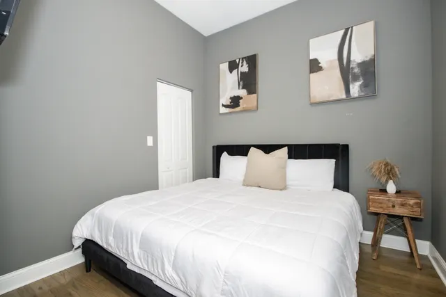 $699,999 | 321 South Richmond Street, Chicago, IL 60612