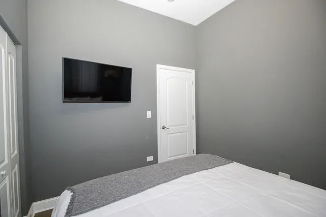 $699,999 | 321 South Richmond Street, Chicago, IL 60612