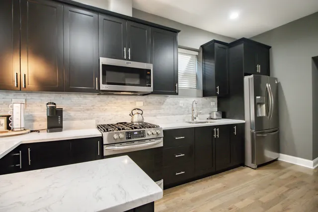 $699,999 | 321 South Richmond Street, Chicago, IL 60612