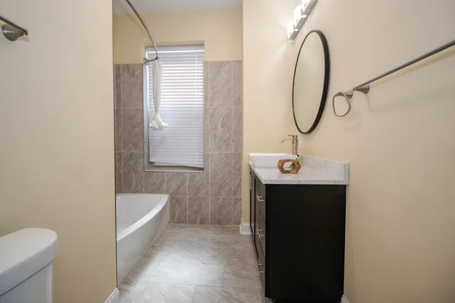 $699,999 | 321 South Richmond Street, Chicago, IL 60612