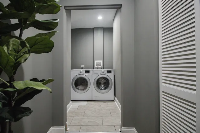 $699,999 | 321 South Richmond Street, Chicago, IL 60612