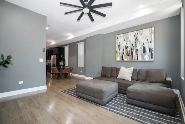 $699,999 | 321 South Richmond Street, Chicago, IL 60612