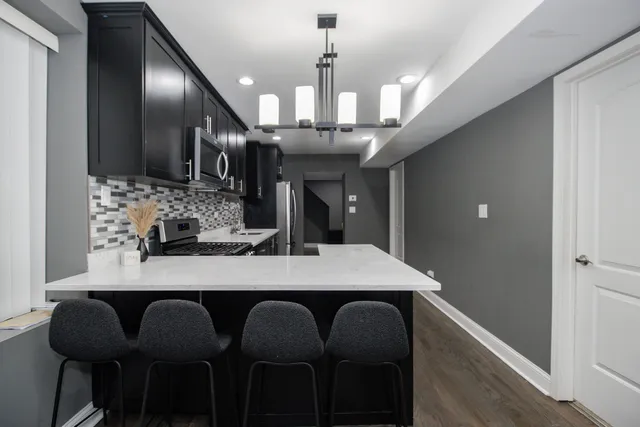 $699,999 | 321 South Richmond Street, Chicago, IL 60612