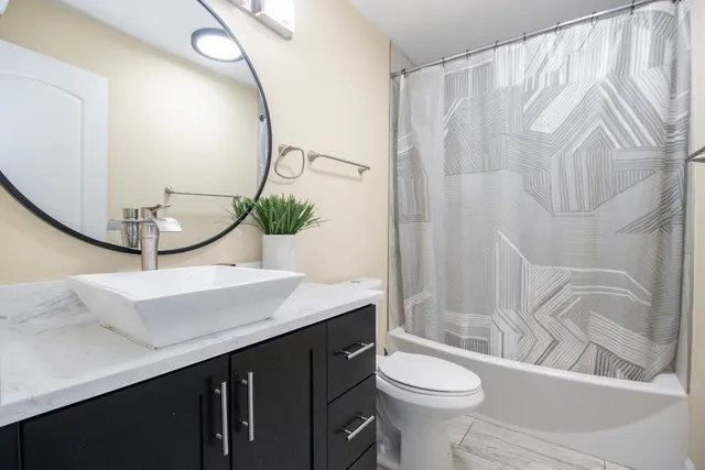 $699,999 | 321 South Richmond Street, Chicago, IL 60612