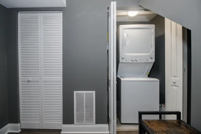 $699,999 | 321 South Richmond Street, Chicago, IL 60612