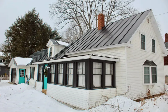 $264,000 | 154 Greenwood Avenue, Farmington, ME 04938