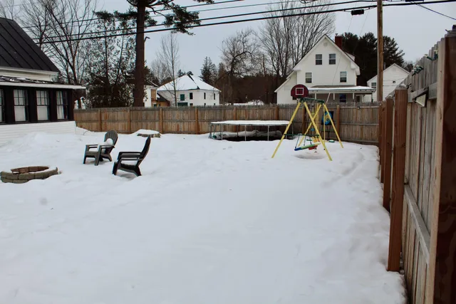 $264,000 | 154 Greenwood Avenue, Farmington, ME 04938