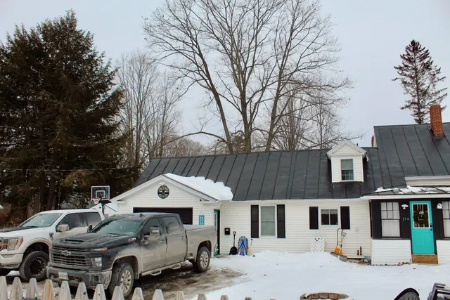 $264,000 | 154 Greenwood Avenue, Farmington, ME 04938