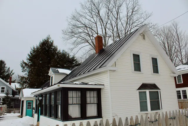 $264,000 | 154 Greenwood Avenue, Farmington, ME 04938