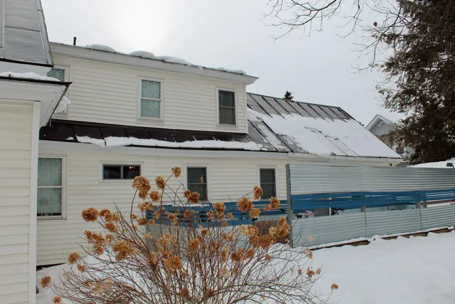 $264,000 | 154 Greenwood Avenue, Farmington, ME 04938