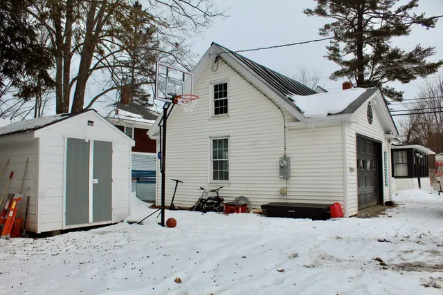 $264,000 | 154 Greenwood Avenue, Farmington, ME 04938