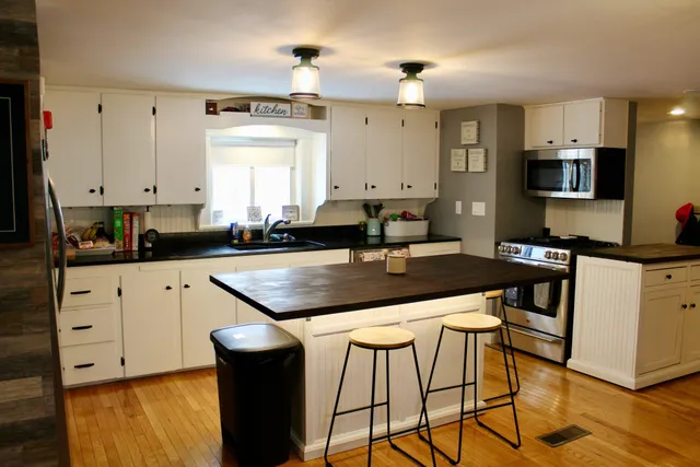 $264,000 | 154 Greenwood Avenue, Farmington, ME 04938