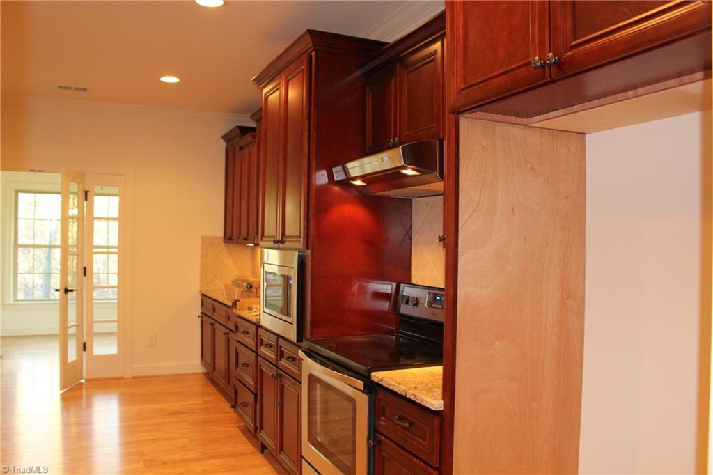 2244 Renaissance Lane High Point, NC 27262 - Photo 11 of 30 Gallery Image 11