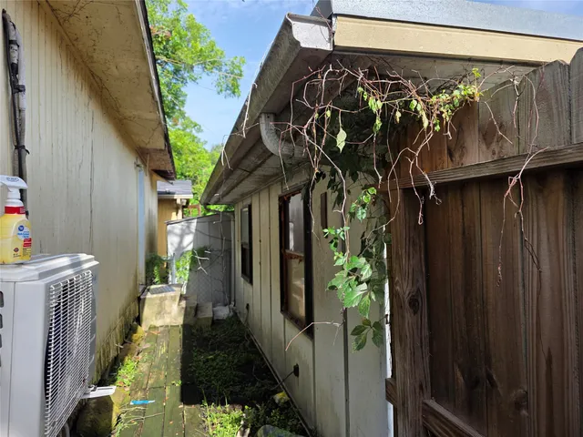 $190,000 | 12123 Steeple Lane, Houston, TX 77039