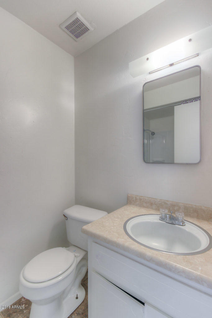 6426 West Cheery Lynn Road Phoenix, AZ 85033 - Photo 9 of 14 2nd Bathroom (1)-SMALL