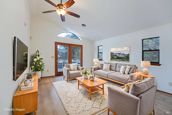 $499,000 | 301 Toyon Road, Ukiah, CA 95482