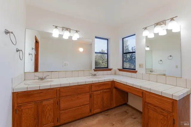 $517,000 | 301 Toyon Road, Ukiah, CA 95482