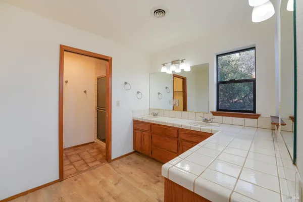 $499,000 | 301 Toyon Road, Ukiah, CA 95482