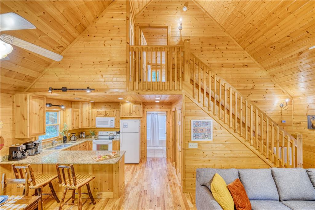 307 Bent Wood Lane Blue Ridge, GA 30513 - Photo 9 of 39