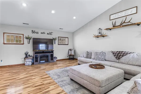 $399,900 | 8032 T Highway, Fredericktown, MO 63645