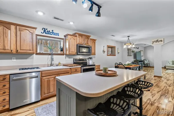 $399,900 | 8032 T Highway, Fredericktown, MO 63645