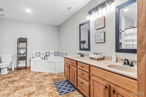 $399,900 | 8032 T Highway, Fredericktown, MO 63645