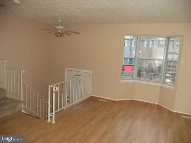 500 Kosoak Road Baltimore, MD 21220 - Photo 3 of 15 Living Room
