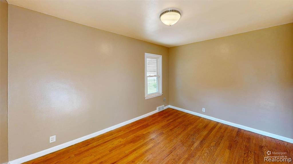 20710 Redmond Avenue Eastpointe, MI 48021 - Photo 6 of 11