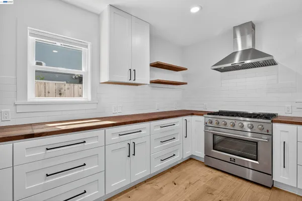 $1,275,000 | 914 61st Street, Oakland, CA 94608