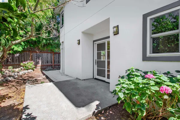 $1,275,000 | 914 61st Street, Oakland, CA 94608