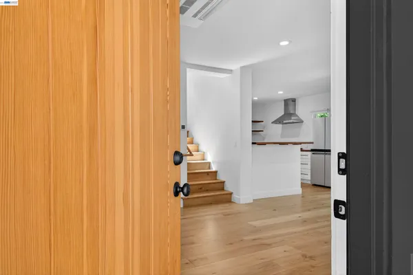 $1,275,000 | 914 61st Street, Oakland, CA 94608