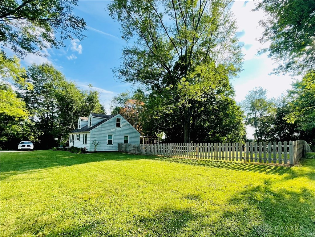 1340 Marshall Road Troy, OH 45373 - Photo 2 of 27