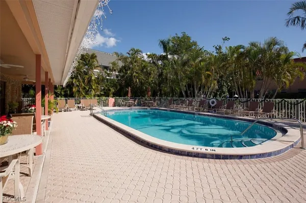 $389,000 | 805 East Gulf Drive, Unit 5D, Sanibel, FL 33957