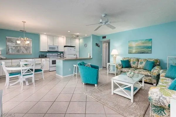 $389,000 | 805 East Gulf Drive, Unit 5D, Sanibel, FL 33957
