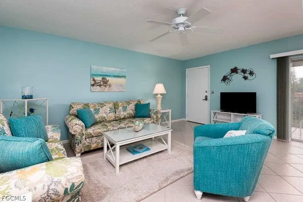 $389,000 | 805 East Gulf Drive, Unit 5D, Sanibel, FL 33957