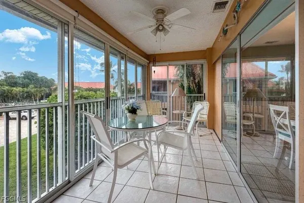 $389,000 | 805 East Gulf Drive, Unit 5D, Sanibel, FL 33957