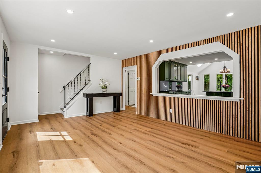 509 Ramapo Valley Road Oakland, NJ 07436 - Photo 3 of 27 Gallery Image 3