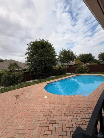 $2,400 | 1511 East 28th Street, Mission, TX 78574