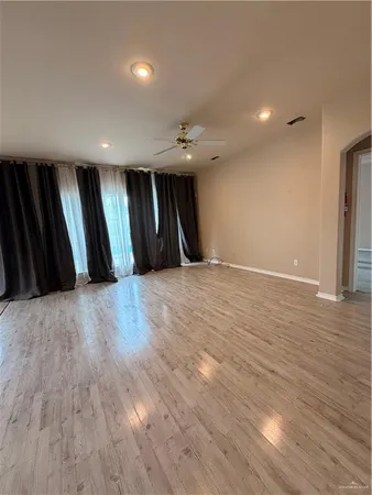 $2,400 | 1511 East 28th Street, Mission, TX 78574