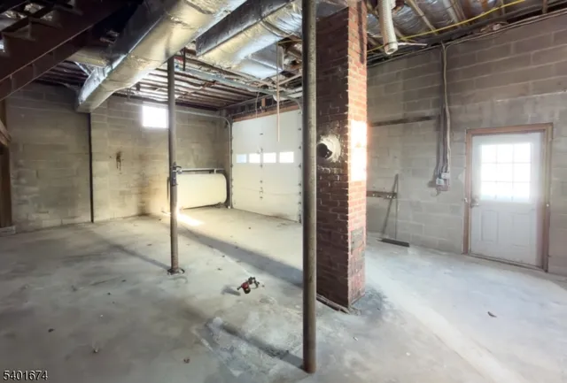 a house view with a outdoor space