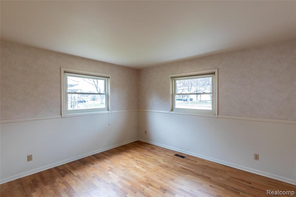 5184 Olde Saybrooke Road Grand Blanc, MI 48439 - Photo 23 of 32