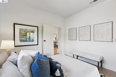 $1,595,000 | 2607 Alcatraz Avenue, Berkeley, CA 94618